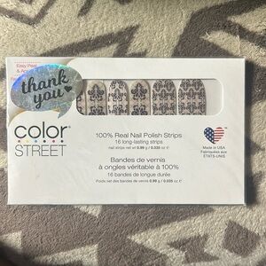 Kiss & Toile Color street